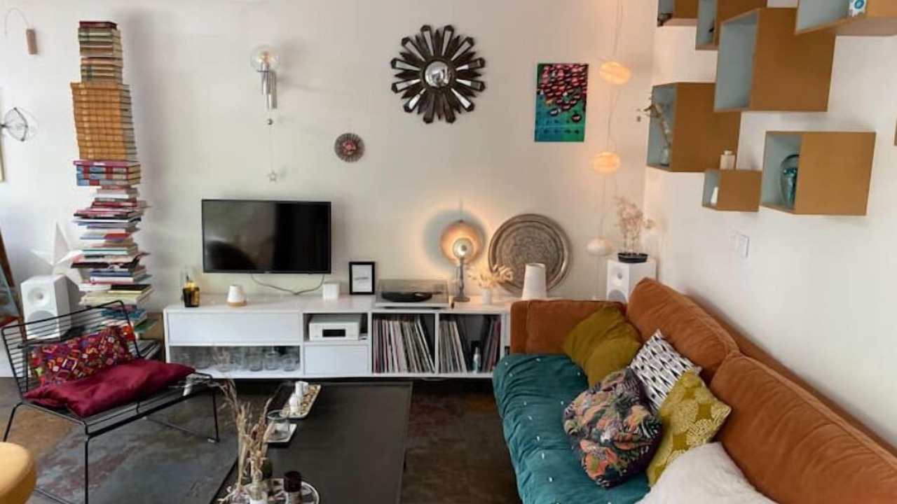 Photo of Livingroom in Adamville