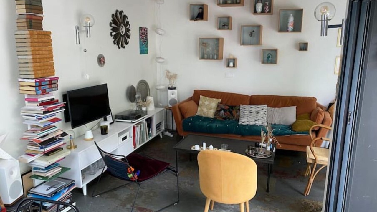 Photo of Livingroom in Adamville