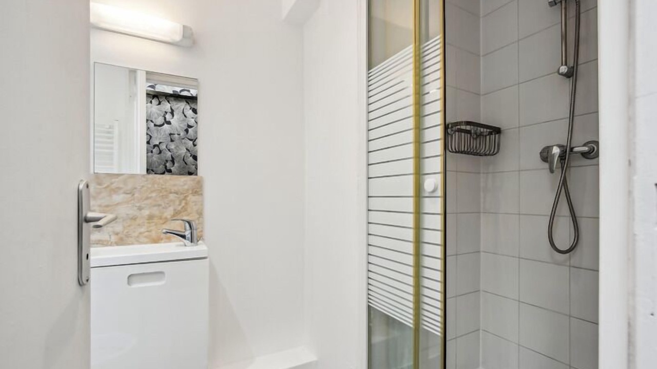 Photo of Bathroom in Asnieres-sur-Seine