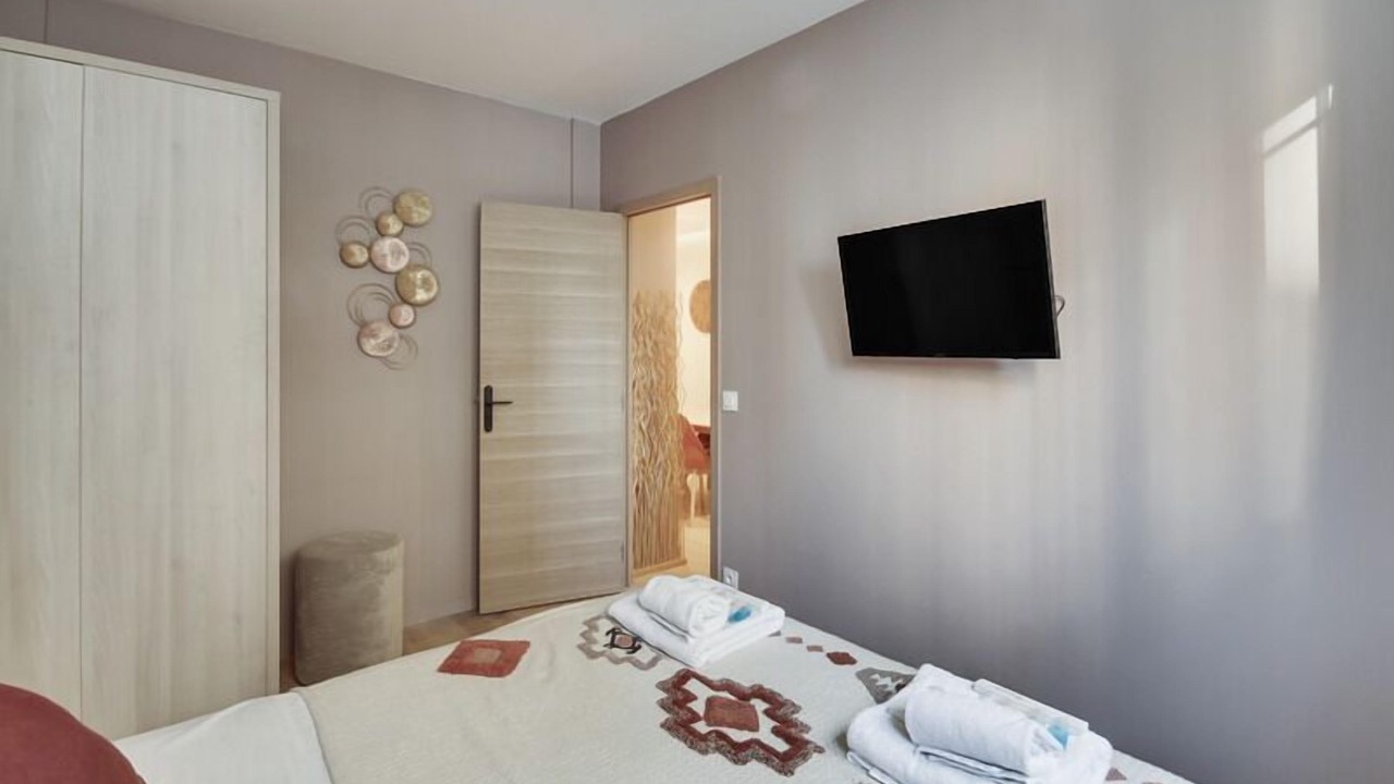 Photo of Bedroom in Petit-Ivry