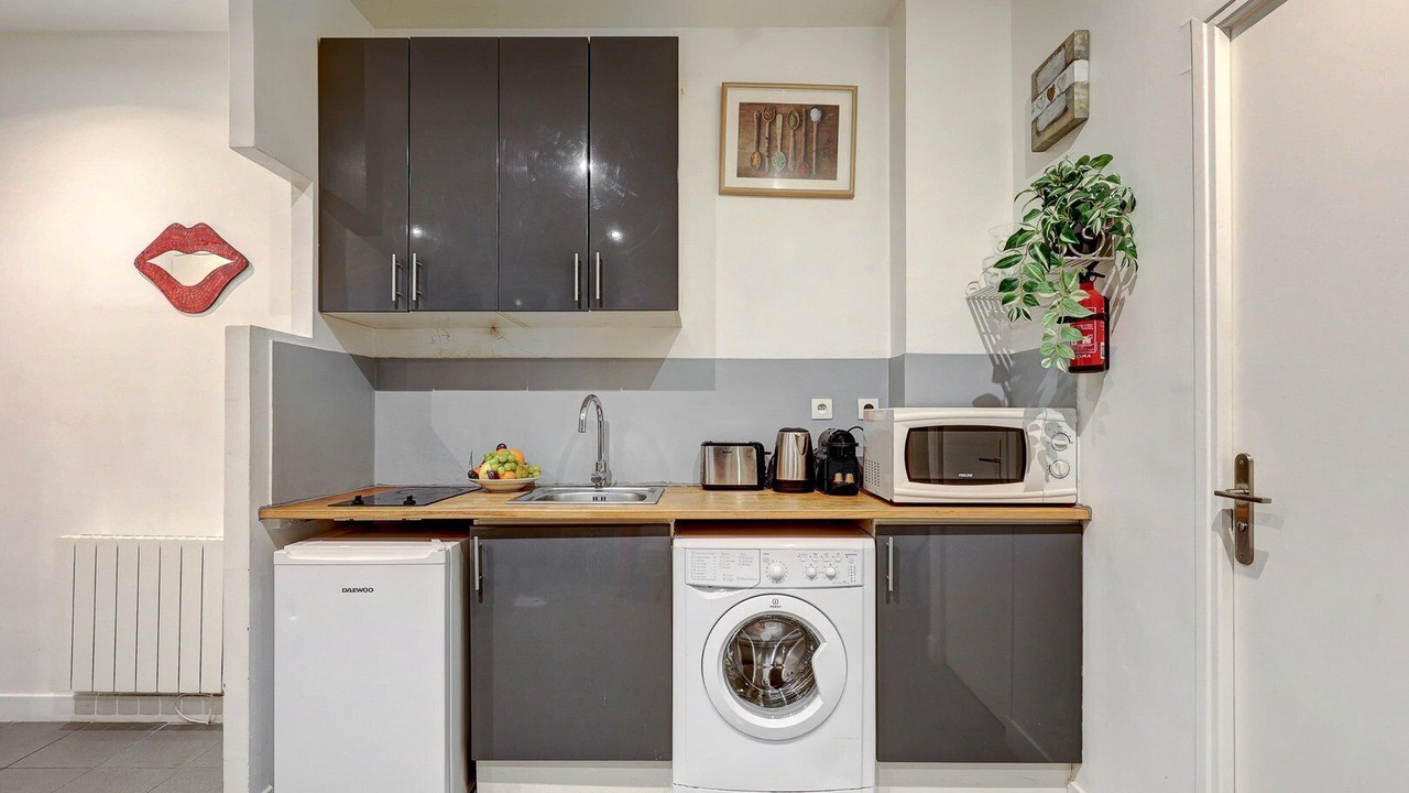 Photo of Kitchen in Quartier de la Folie-Mericourt