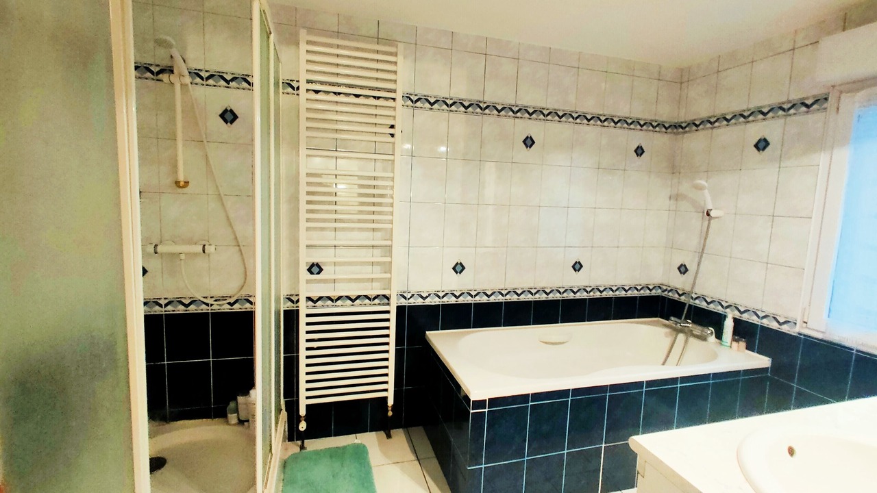 Photo of Bathroom in Aulnay-sous-Bois