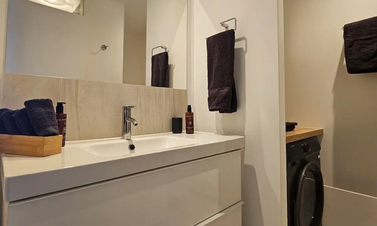 Photo of Bathroom in Puteaux