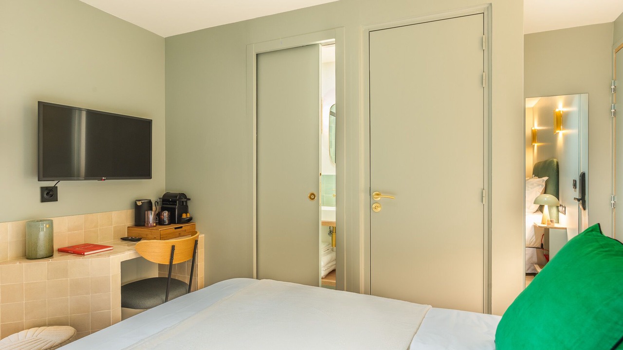 Photo of Bedroom in 15th Arrondissement