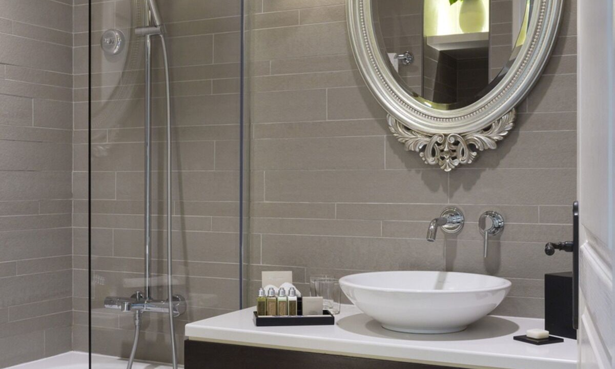 Photo of Bathroom in Quartier de la Place-Vendome