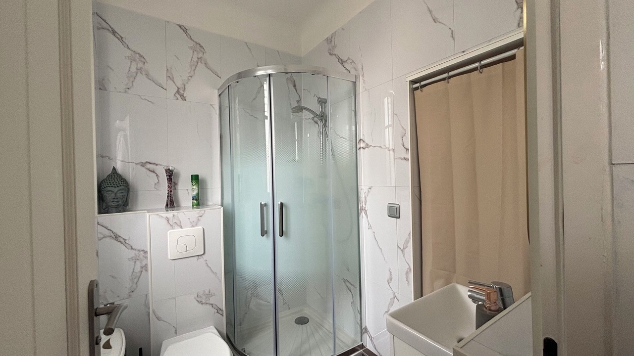 Photo of Bathroom in Neuilly-sur-Seine