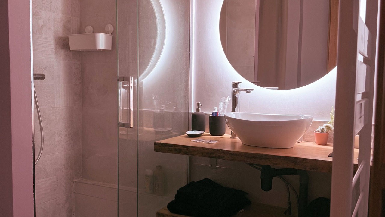 Photo of Bathroom in Le Perreux-sur-Marne