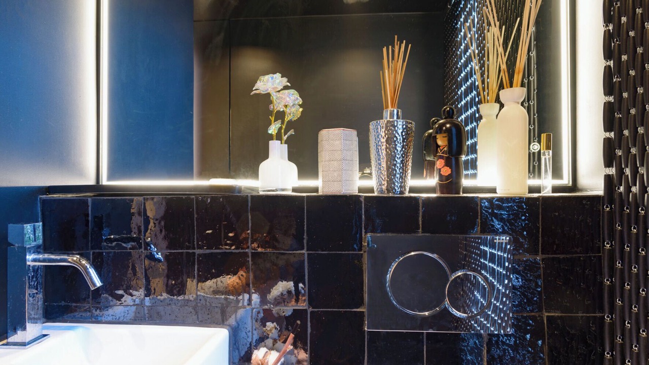 Photo of Bathroom in Pere Lachaise