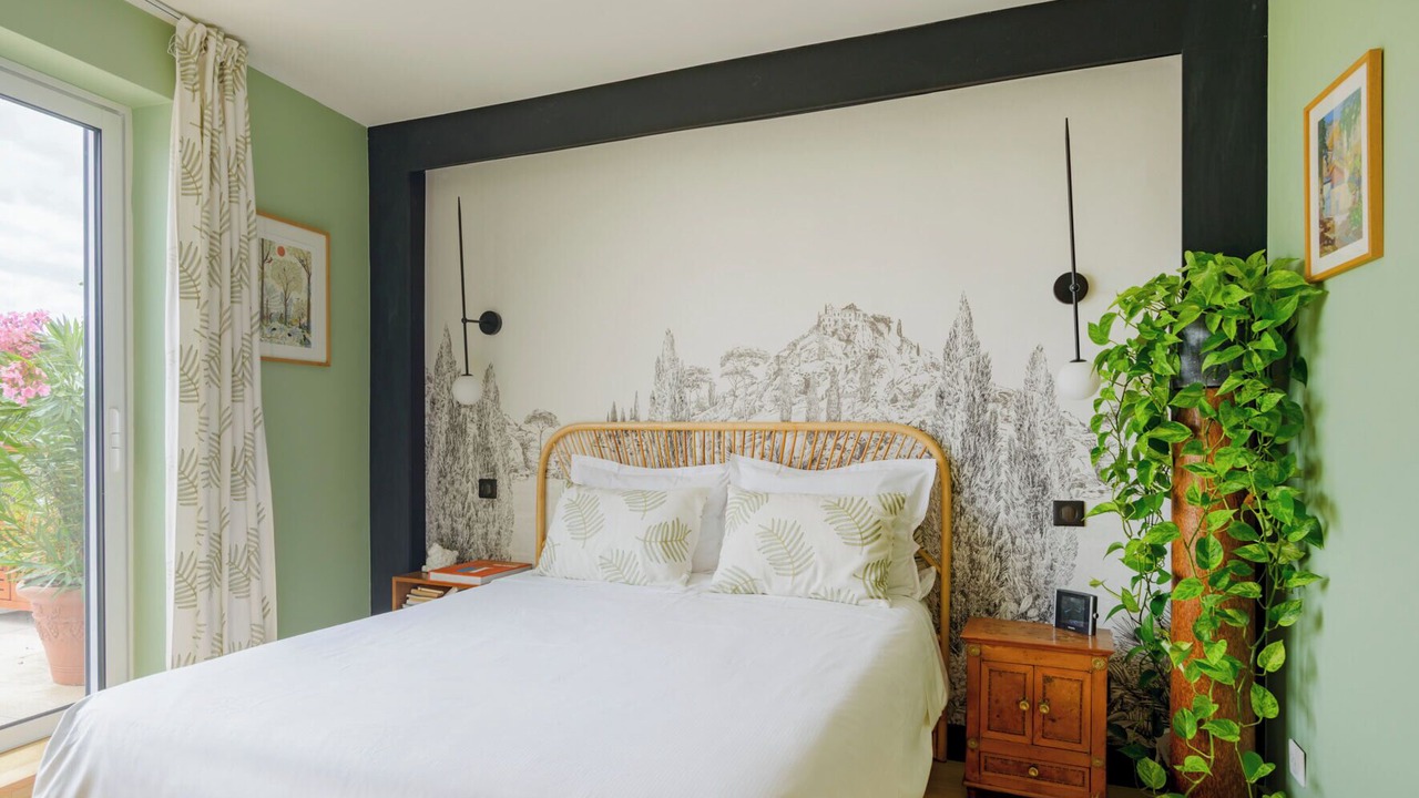 Photo of Bedroom in Pere Lachaise