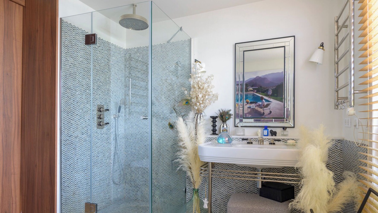 Photo of Bathroom in Pere Lachaise