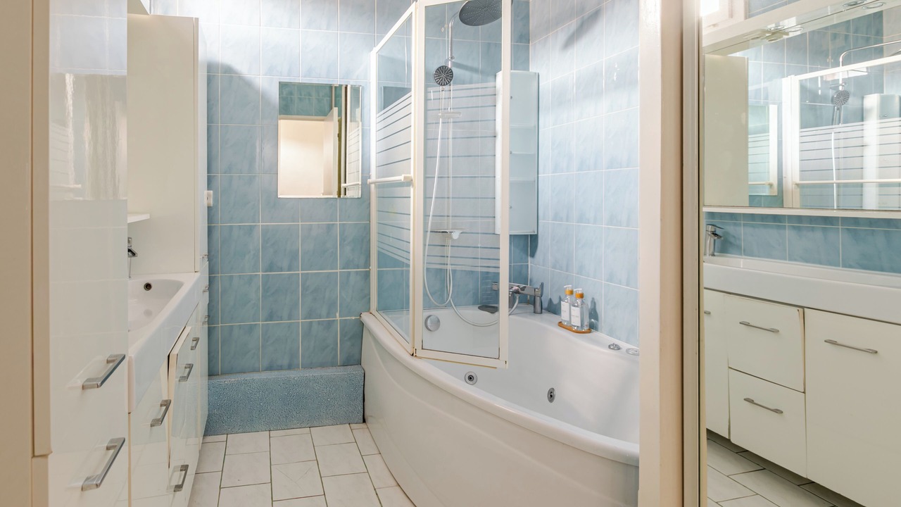 Photo of Bathroom in Noisy-le-Grand