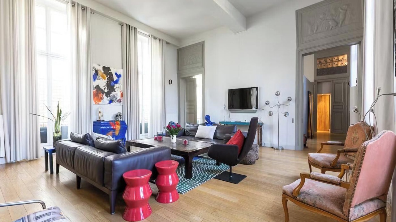 Photo of Livingroom in Archives