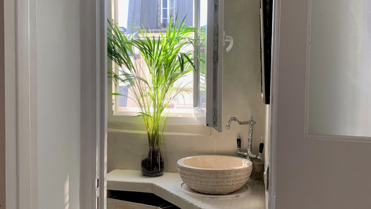 Photo of Bathroom in Notre-Dame-des-Champs