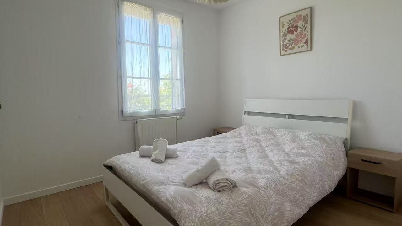 Photo of Bedroom in Esbly
