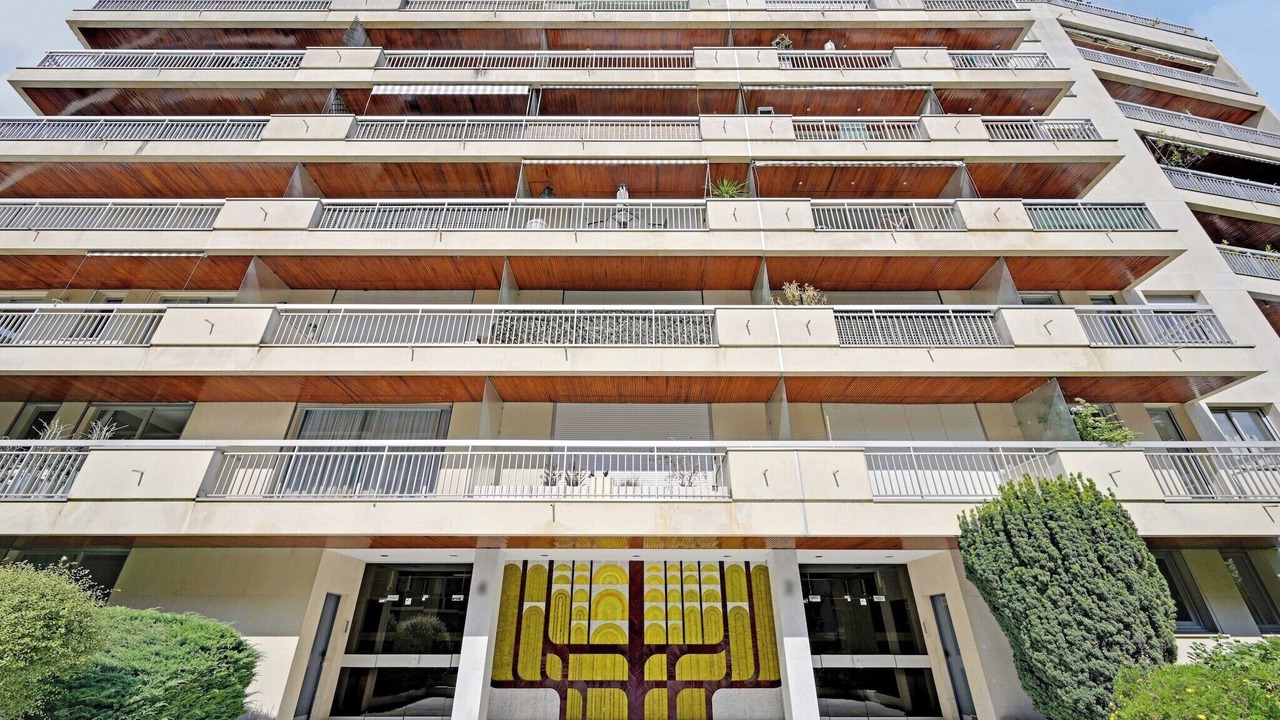 Photo of Others in Neuilly-sur-Seine