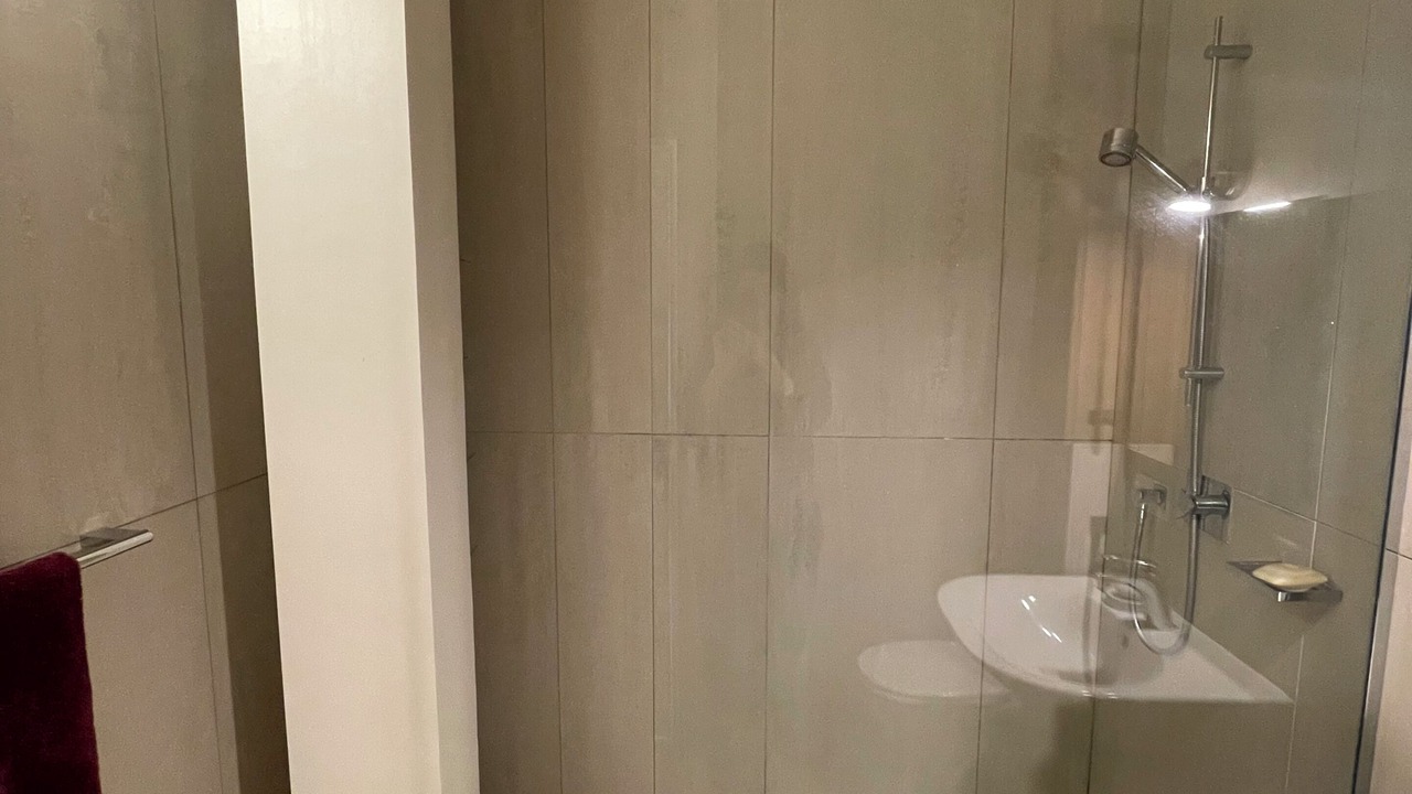Photo of Bathroom in Combat