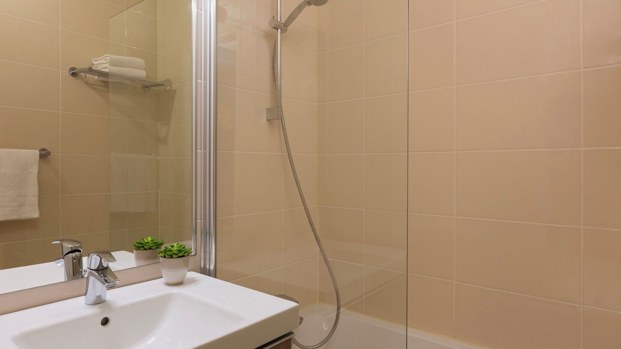 Photo of Bathroom in Gambetta