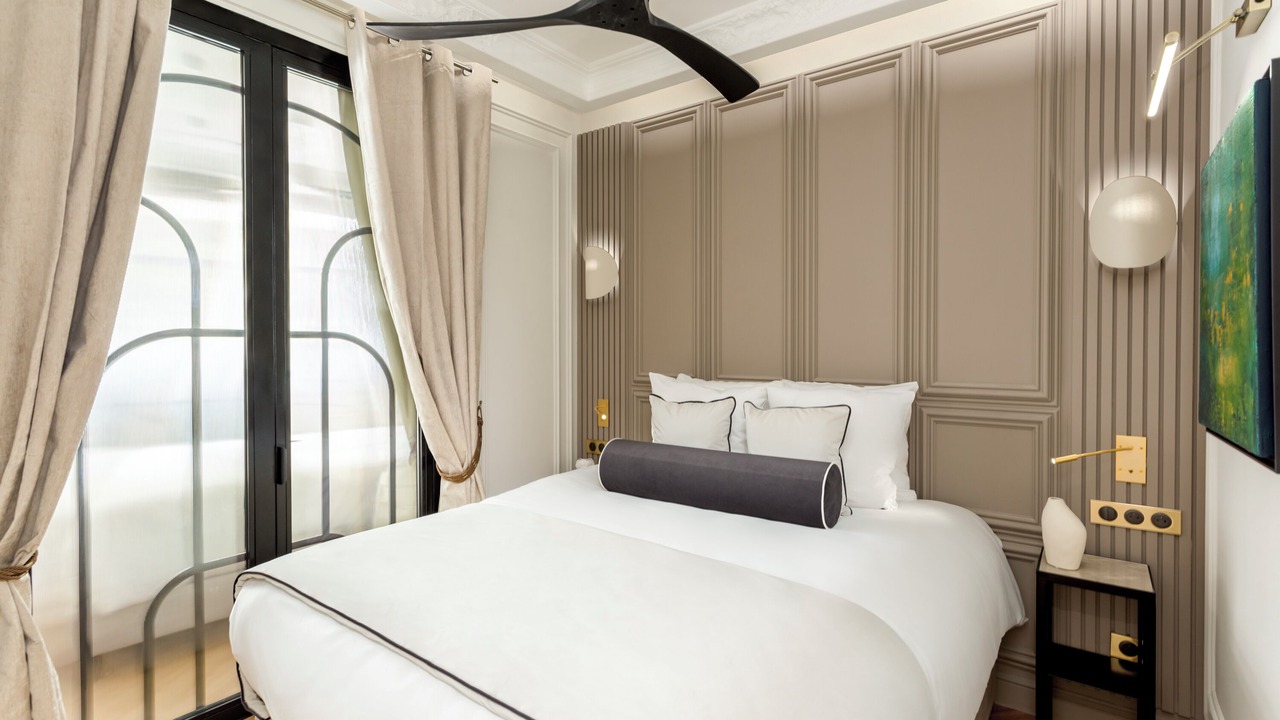 Photo of Bedroom in 7th Arrondissement