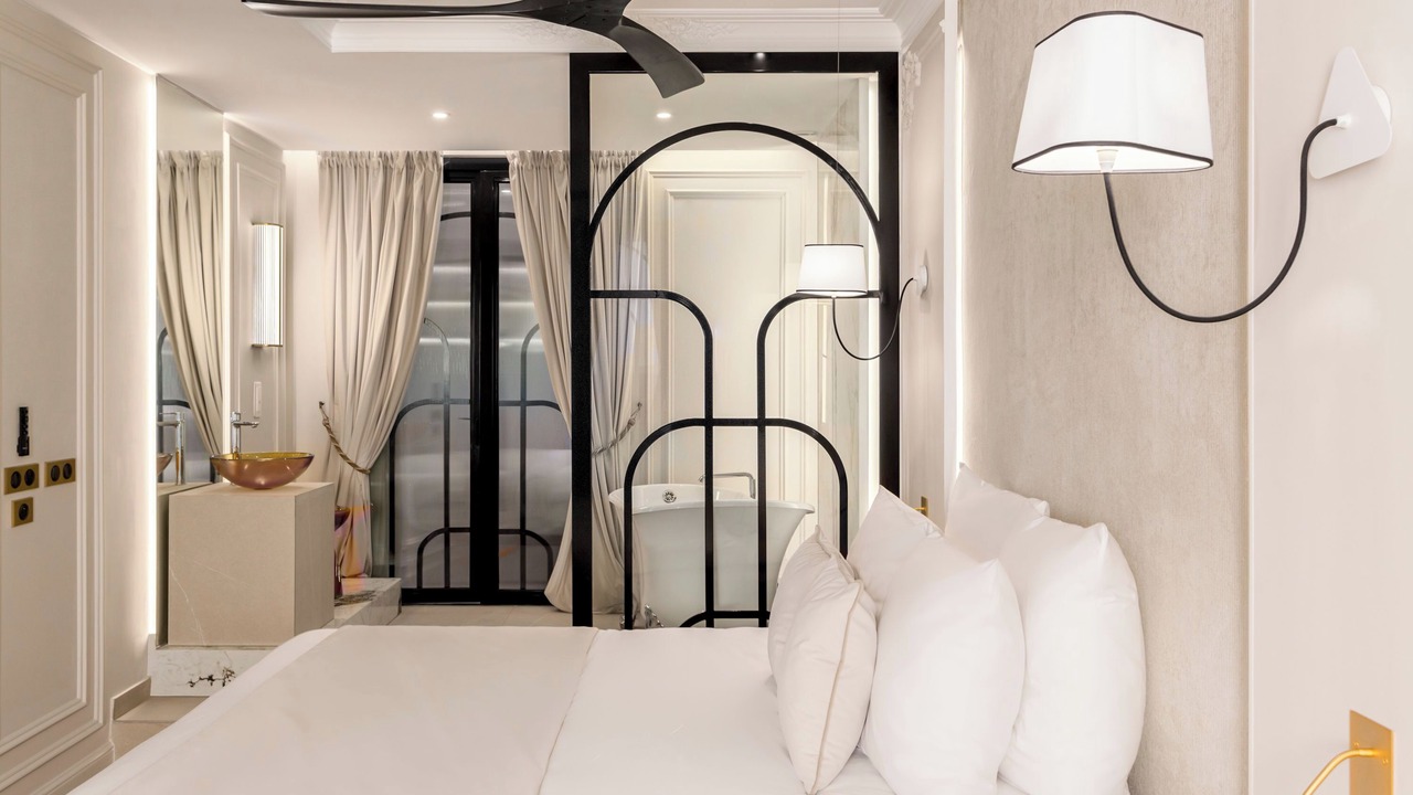 Photo of Bedroom in 7th Arrondissement