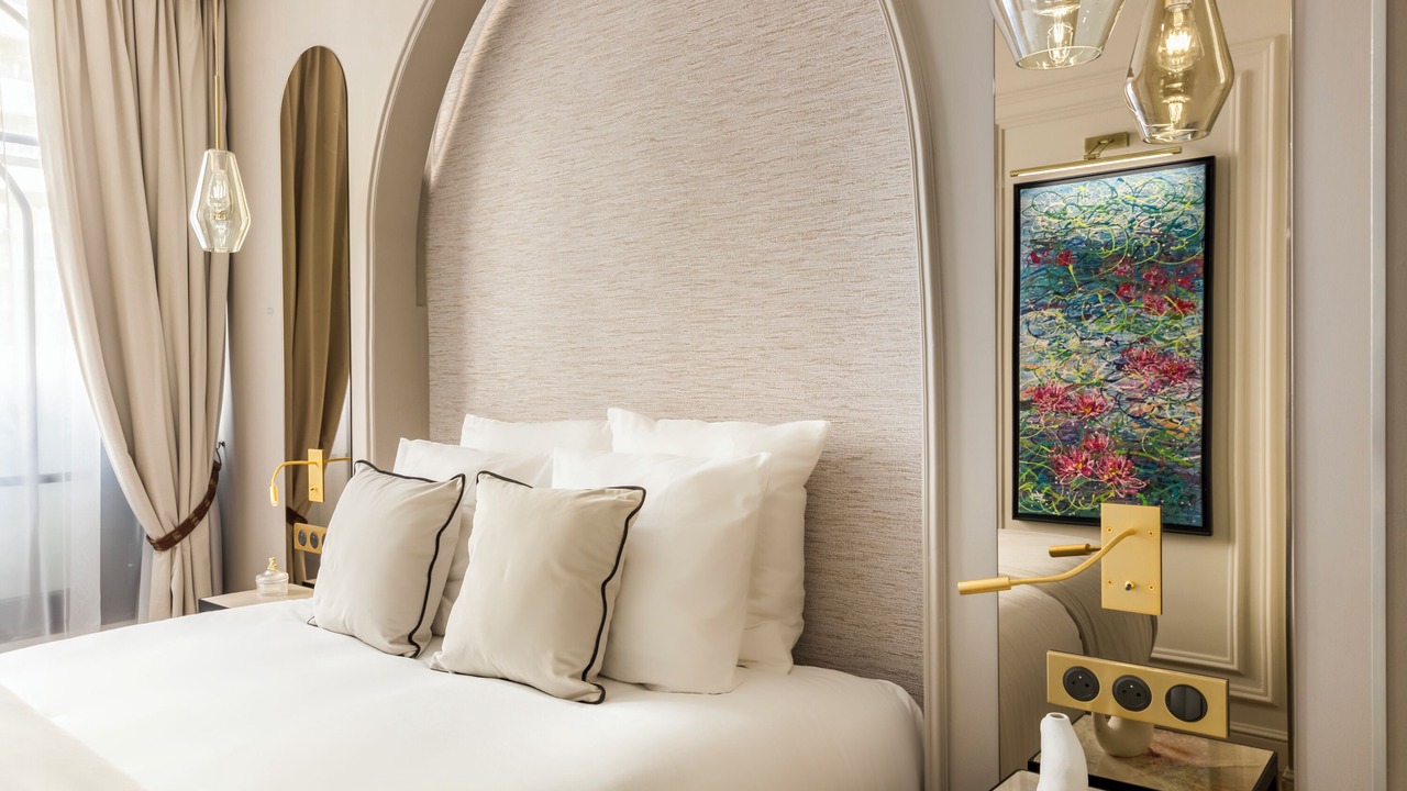 Photo of Bedroom in 7th Arrondissement