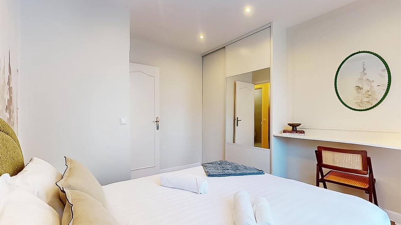 Photo of Bedroom in Passy
