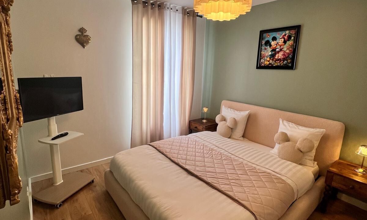 Photo of Bedroom in Magny-le-Hongre