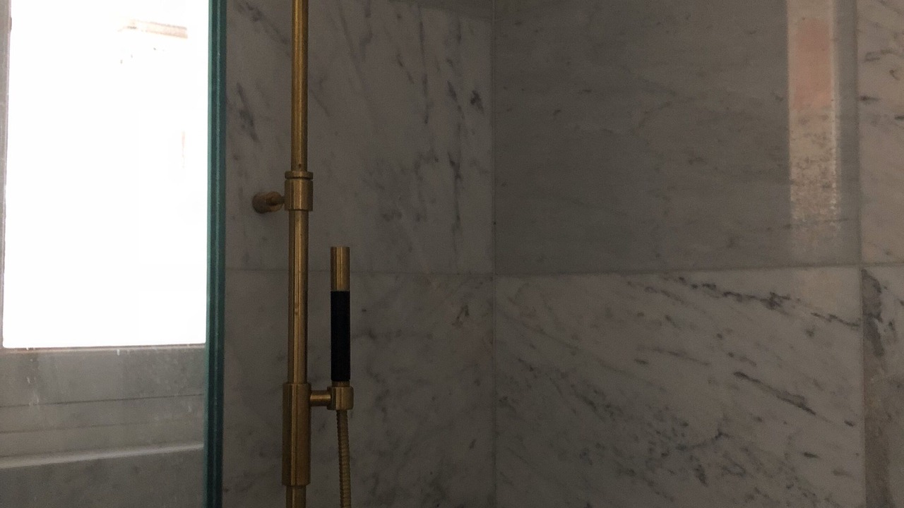 Photo of Bathroom in Combat