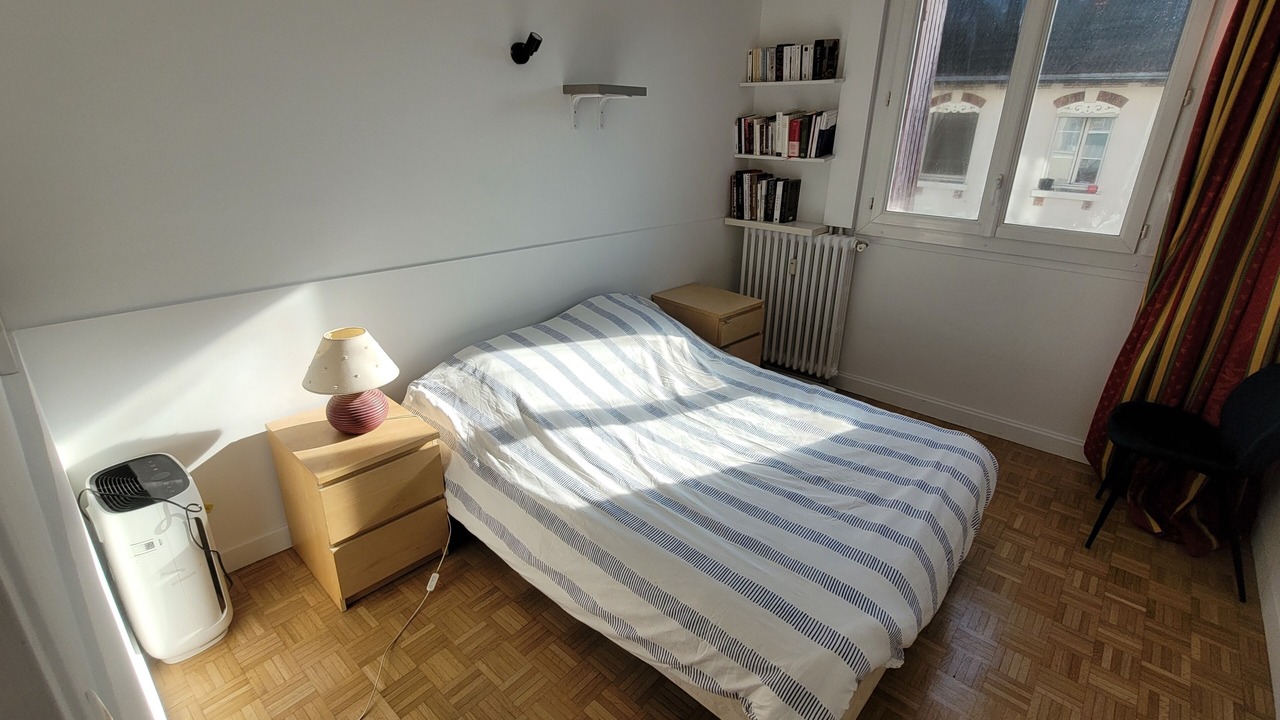 Photo of Bedroom in Clichy