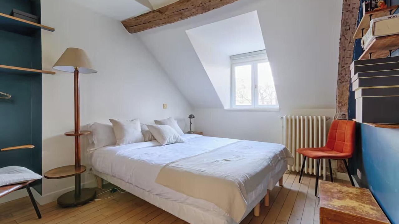 Photo of Bedroom in Arts-et-Metiers