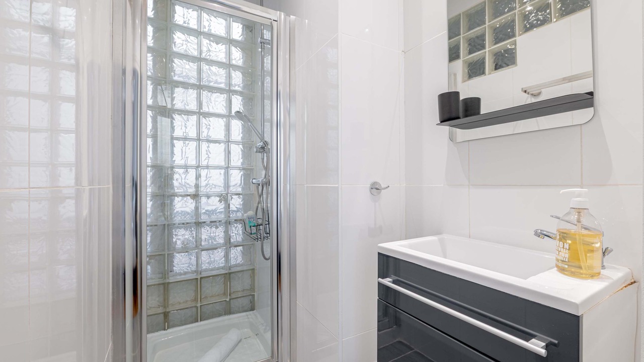 Photo of Bathroom in Chaillot