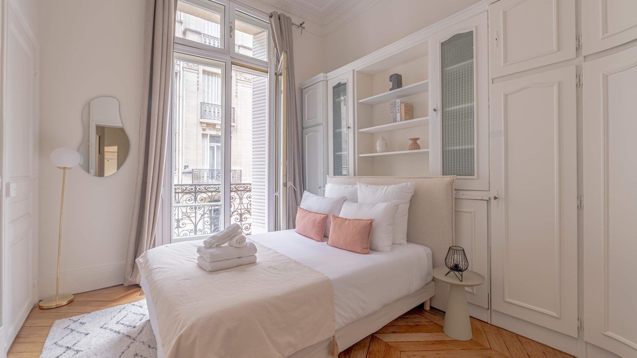 Photo of Bedroom in Chaillot