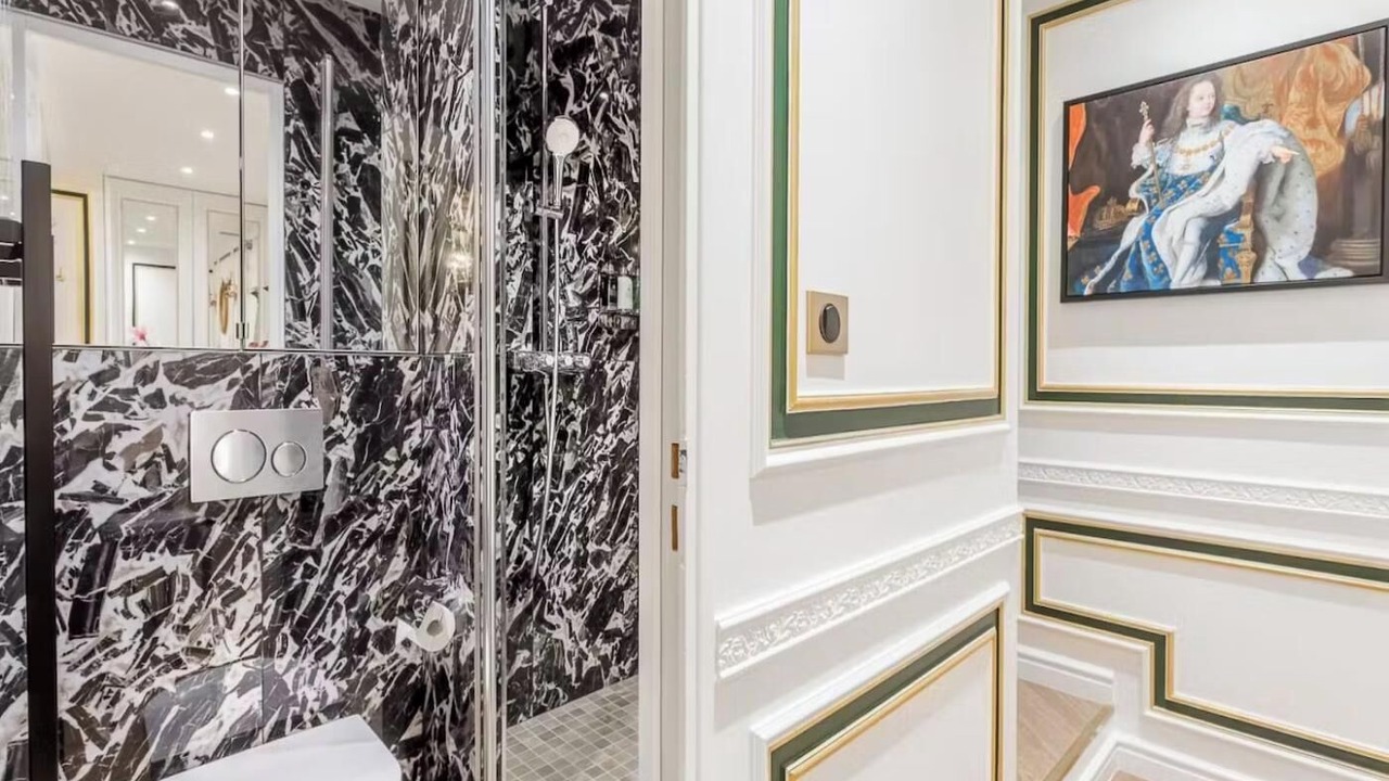 Photo of Bathroom in Les Halles