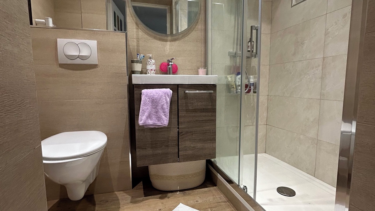 Photo of Bathroom in Suresnes