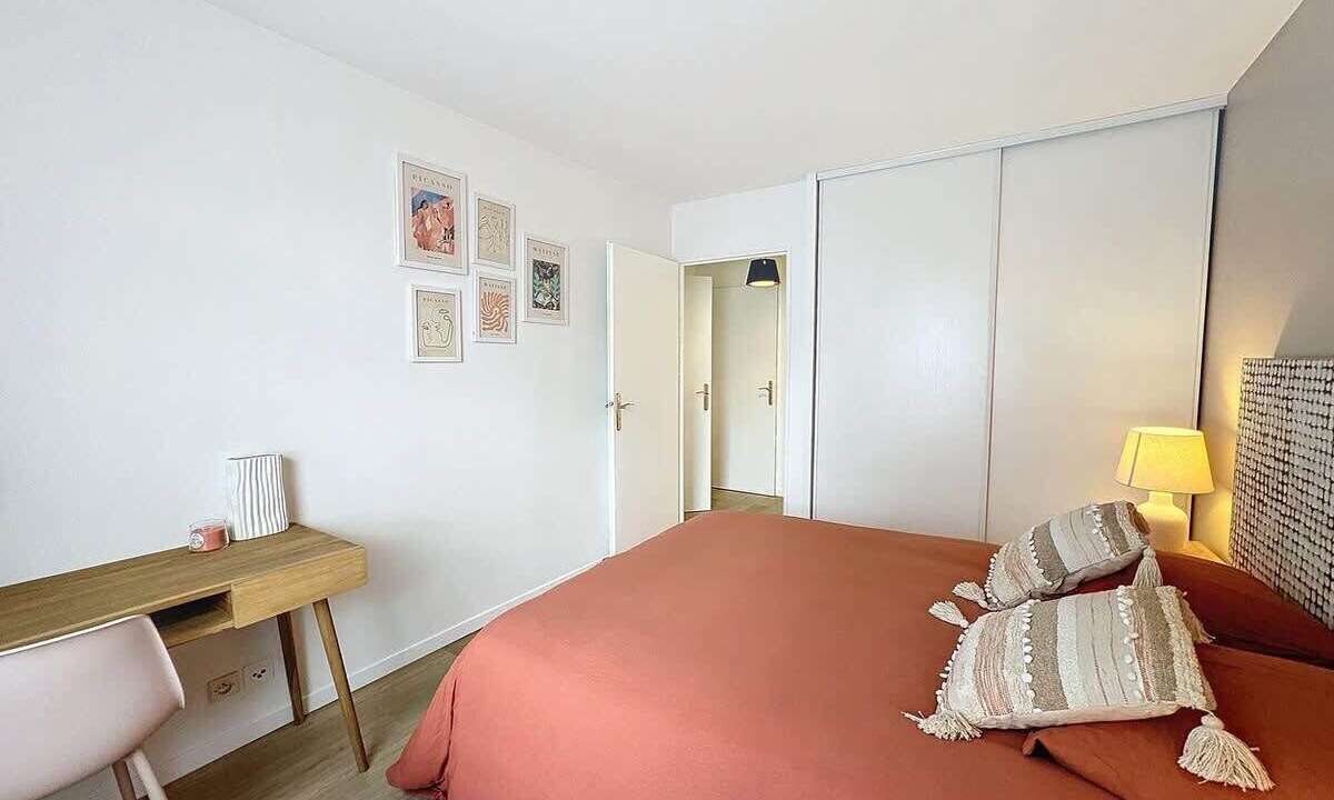 Photo of Bedroom in Neuilly-Plaisance