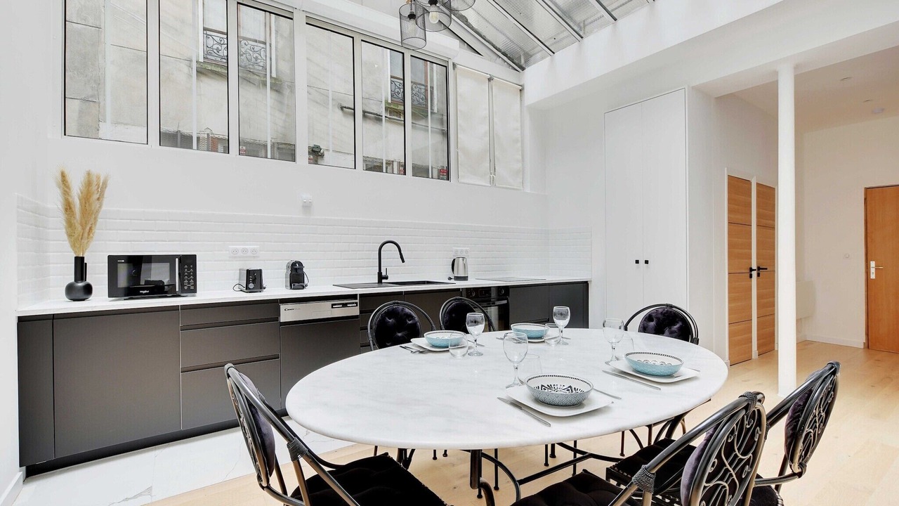 Photo of Livingroom in Quartier de la Folie-Mericourt