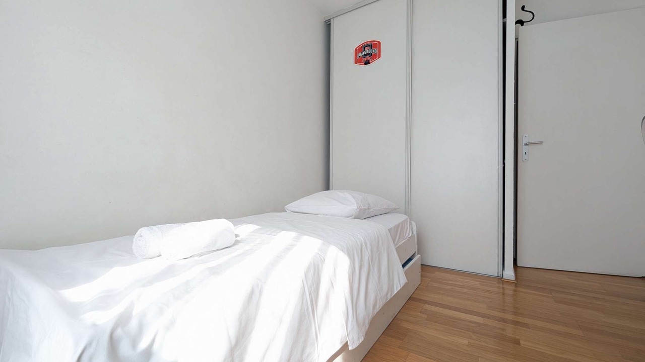 Photo of Bedroom in Asnieres-sur-Seine