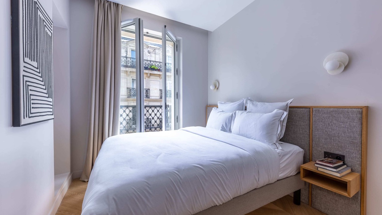 Photo of Bedroom in Arts-et-Metiers