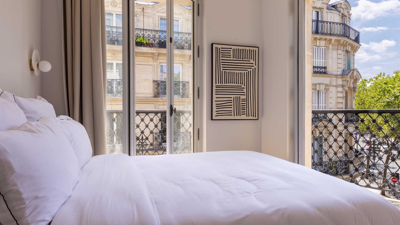 Photo of Bedroom in Arts-et-Metiers