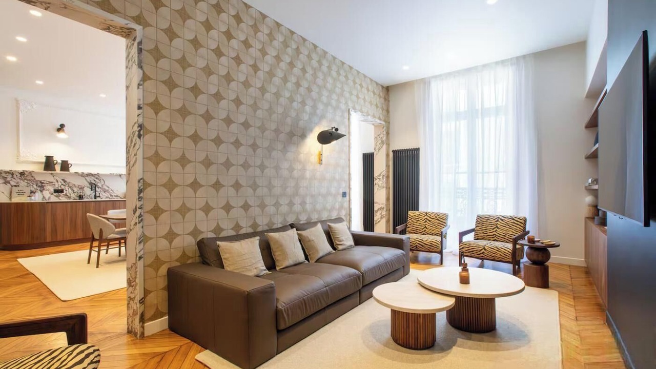 Photo of Livingroom in 8th Arrondissement