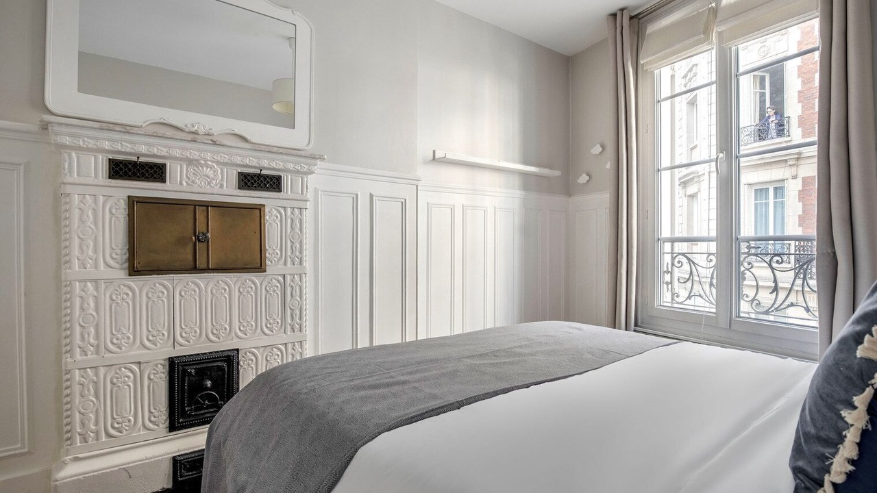 Photo of Bedroom in Chaillot