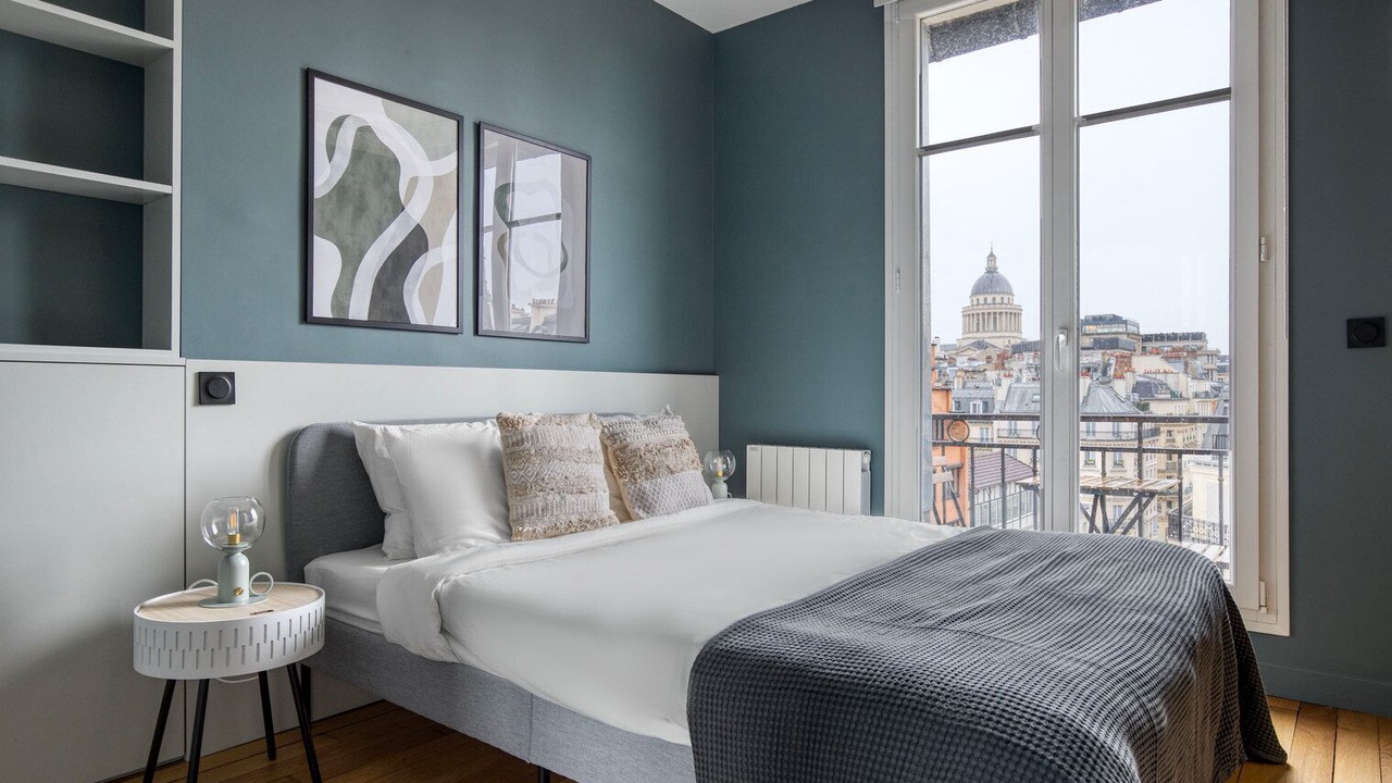 Photo of Bedroom in Sorbonne