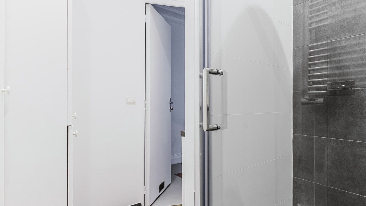 Photo of Bathroom in Les Halles