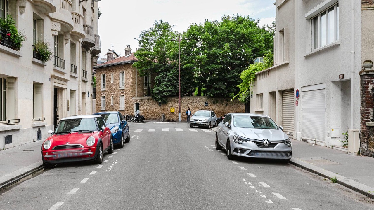 Photo of Others in Auteuil