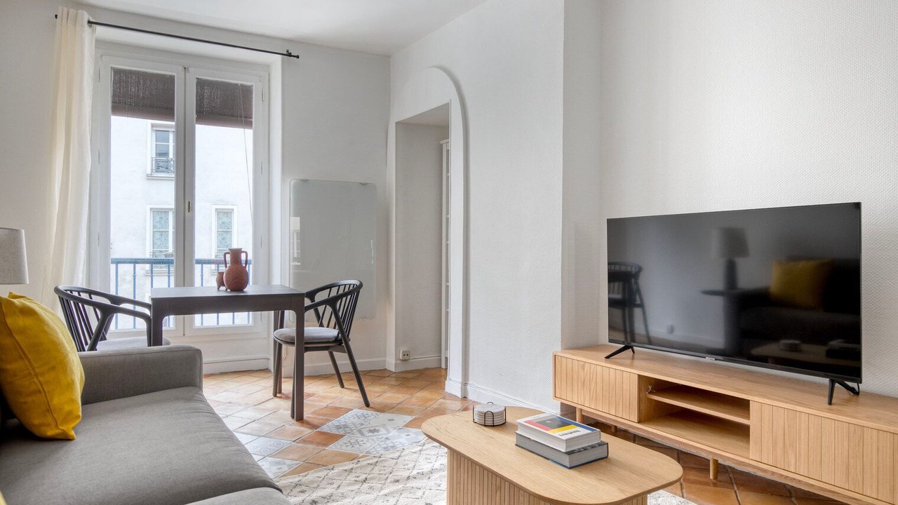 Photo of Livingroom in 10th Arrondissement