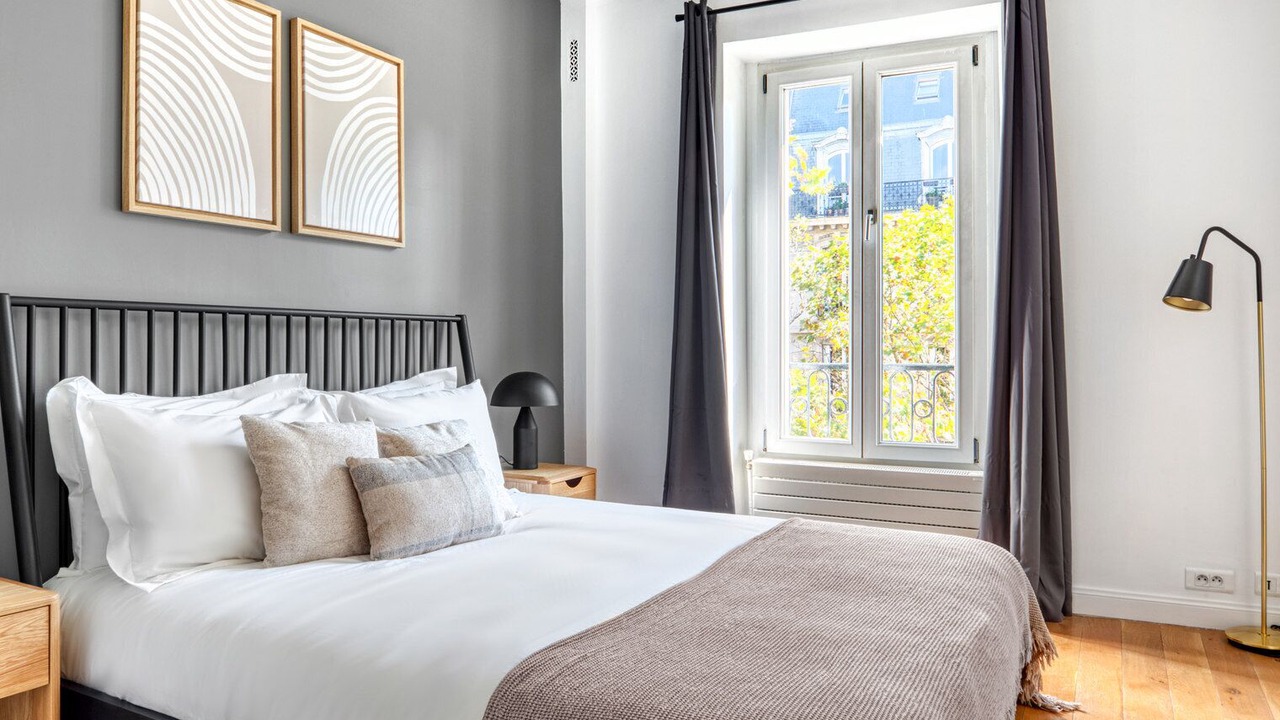 Photo of Bedroom in 7th Arrondissement