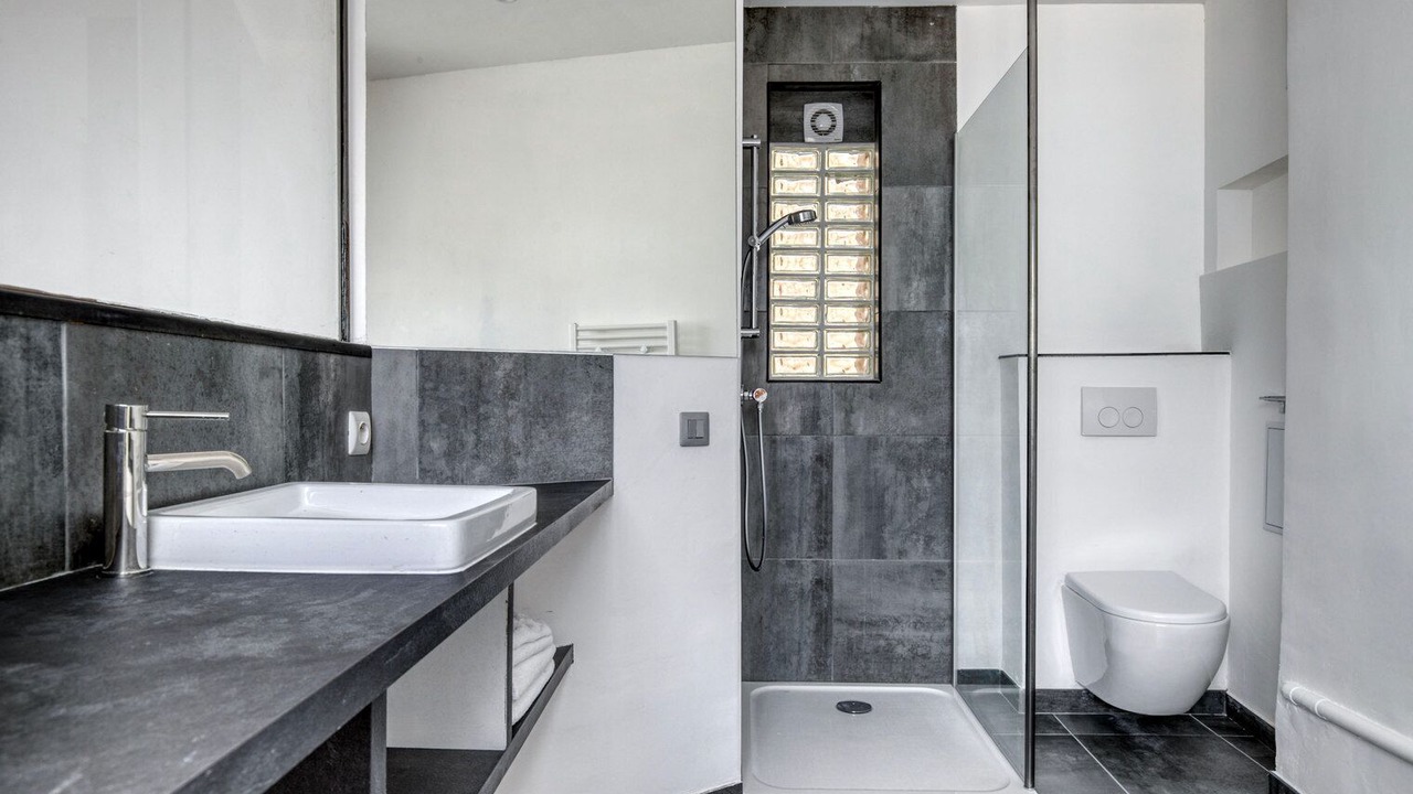 Photo of Bathroom in Faubourg-du-Roule