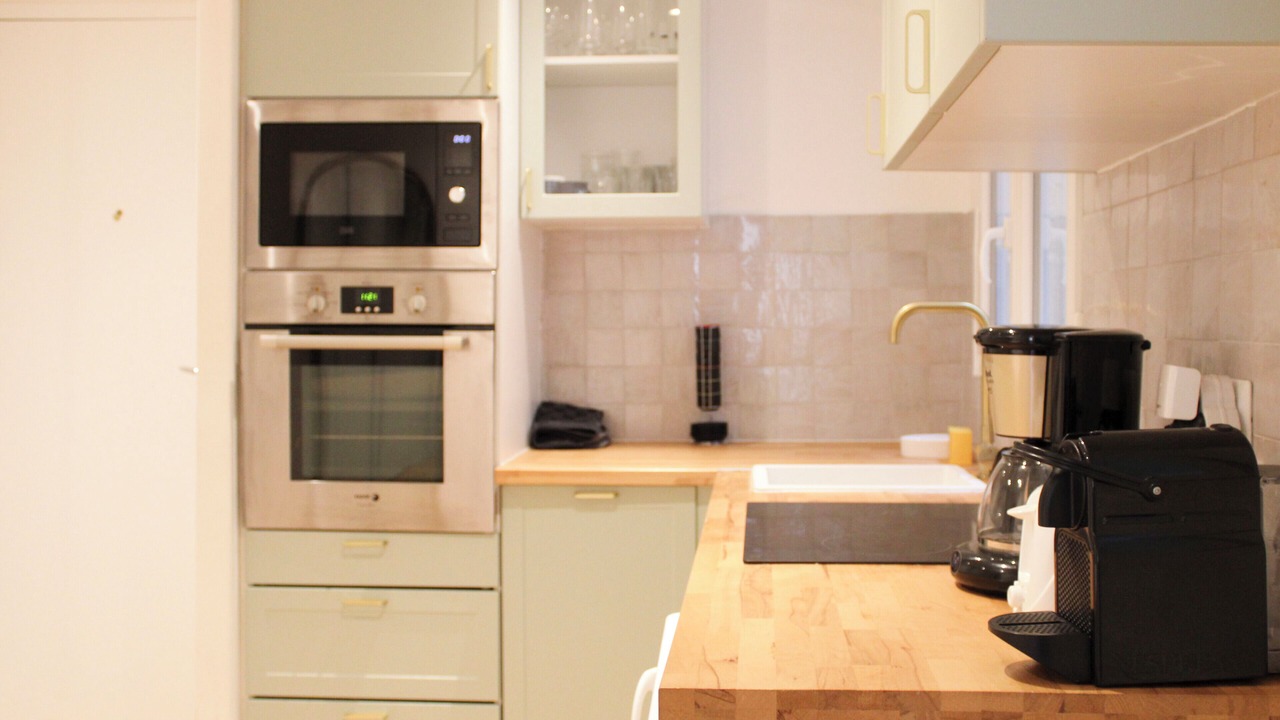 Photo of Kitchen in Quartier de la Folie-Mericourt