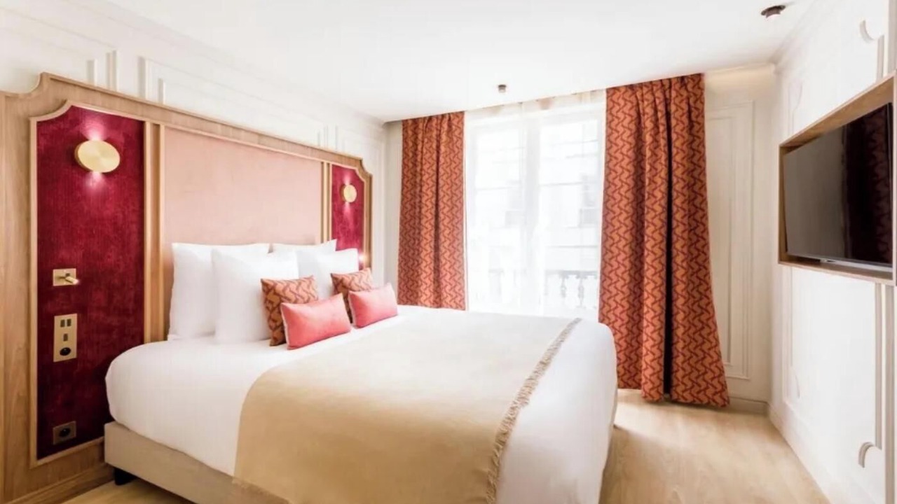 Photo of Bedroom in 3rd Arrondissement