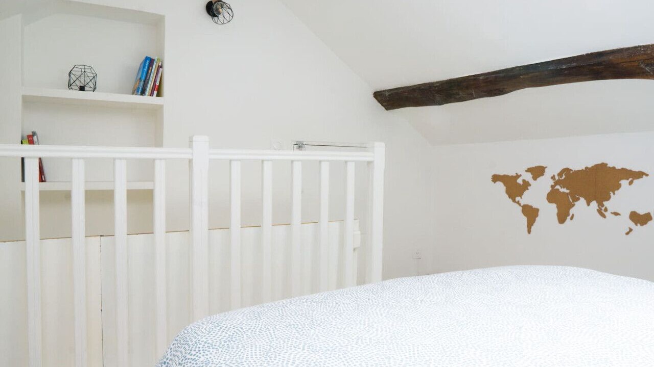 Photo of Bedroom in Suresnes