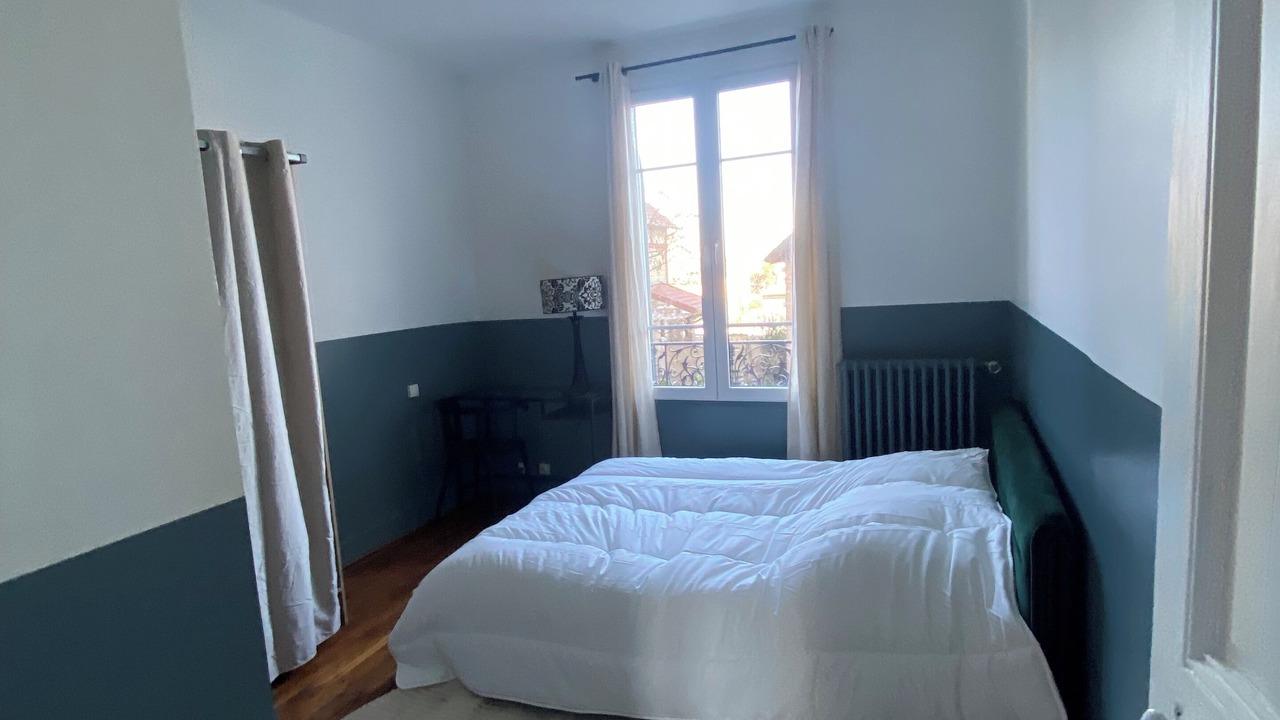 Photo of Bedroom in Courbevoie